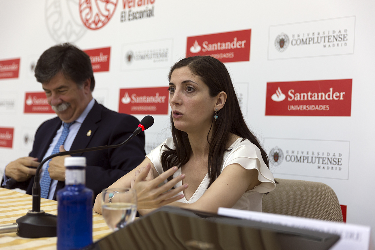 Espido Freire critica la vigencia de modelos machistas en la narrativa actual